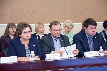 Проект бюджета обсудили в расширенном составе 