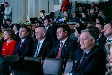 Олег Димов поздравил энергетиков