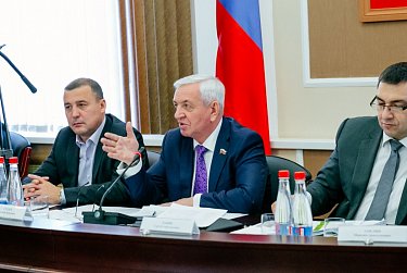 На заседании бюджетного комитета