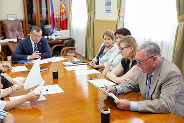  В центре внимания – вопросы законотворчества