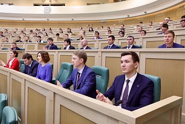 В Палате молодых законодателей – о государственной молодежной политике  