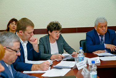 Аркадий Швецов: «Работа по созданию зеленого «щита» будет продолжена»