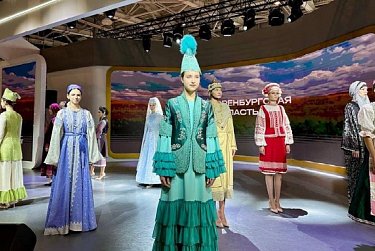 Самый большой пуховый флаг России – из Оренбуржья