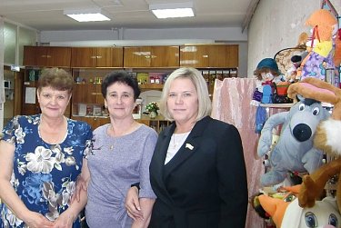 Татьяна Казармщикова поздравила дошкольных работников