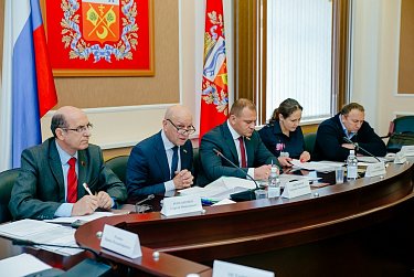 Финансирование образования, культуры и спорта обсуждено на заседании профильного комитета