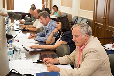 Совет ЗС утвердил повестку очередной парламентской сессии