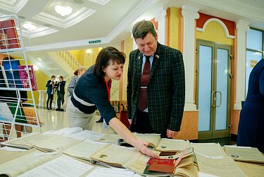 В Оренбурге стартовал I областной архивный форум