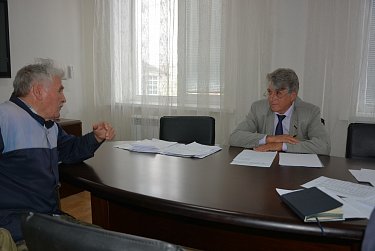 Александр Жарков работал в Шарлыкском районе