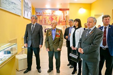 Депутаты провели День информации в Шарлыкском районе