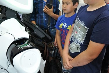 Депутаты – детям