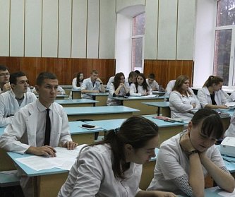 Александр Жарков встретился с преподавателями и студентами ОГАУ