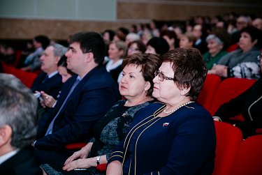 На встрече с семьями погибших военнослужащих