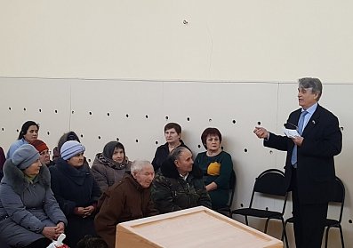 Александр Жарков на встрече с шарлычанами