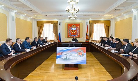 Руководство Заксобрания и лидеры фракций встретились с губернатором Евгением Солнцевым