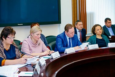 Решение профильного комитета – принять бюджет Оренбуржья во втором чтении