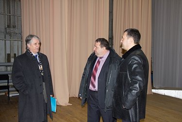 Парламентарии посетили Октябрьский район