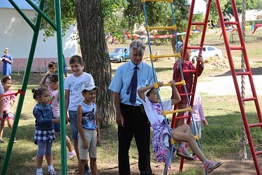 Игровые площадки для сельских ребят