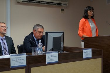 Оксана Набатчикова: «Необходимо продвигать региональную продукцию на местные прилавки и совершенствовать торговое законодательство»