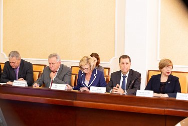 На заседании областного Правительства рассмотрен прогноз социально-экономического развития региона