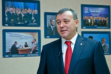 Взаимодействие депутатов всех уровней позволяет решить проблемы оренбуржцев быстро и качественно