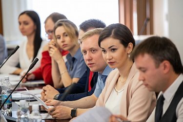 Олег Димов: «Необходимо не только показать школьникам спектр профессий, но и дать понимание их перспектив»