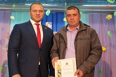 Сергей Салмин поздравил жителей села Ягодное