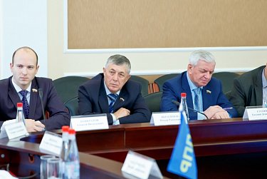 О системе поддержки населения в сфере жилищно-коммунального хозяйства, проблемах и путях решения – за «круглым столом»