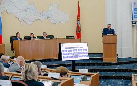 Депутаты заслушали отчет о работе Правительства области