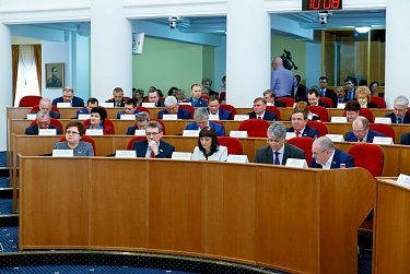 На заседании Законодательного Собрания области