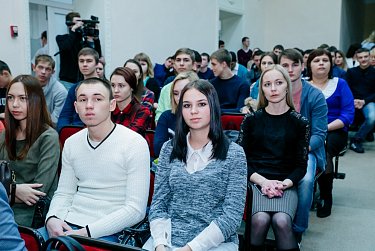 Россию строить молодым!