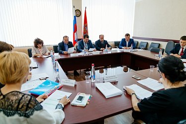 В рамках подготовки к очередному заседанию ЗС