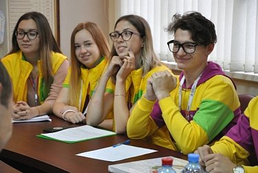 Олег Димов: «Мы готовы помочь воплощать инициативы молодежи в жизнь»