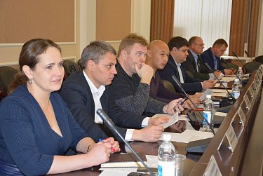 Фракции КПРФ, ЛДПР и «Справедливая Россия» провели совместное заседание