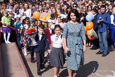 Олег Димов: «Сегодняшний радостный солнечный день открывает новый учебный год»