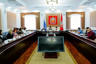 На заседании комитета по социальной и демографической политике 