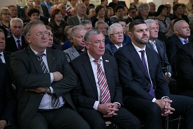 Олег Димов и Александр Трубников поздравили газовиков