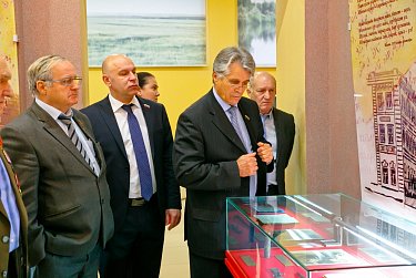 Депутаты провели День информации в Шарлыкском районе