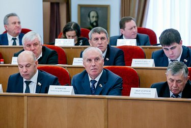 На заседании Законодательного Собрания