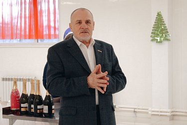 Иван Дикман: «Давайте все неудачи оставим в старом году и шагнем в Новый год с оптимизмом»