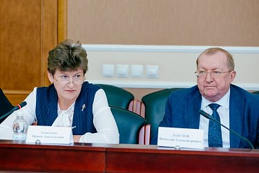 Финансирование образования, культуры и спорта обсуждено на заседании профильного комитета