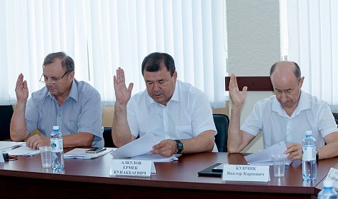 Мировой судья сможет не снимать мантию