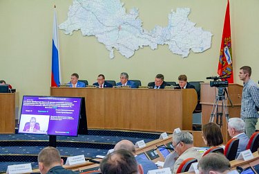 Депутаты совершенствуют региональное законодательство