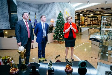 Олег Димов поздравил энергетиков