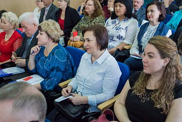 Надыр Ибрагимов поздравил профсоюзных активистов