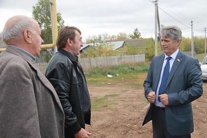 Александр Жарков встретился с жителями Александровского района