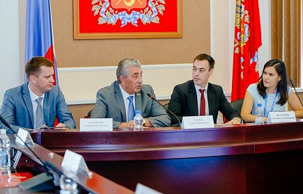 Сергей Грачев встретился с молодыми парламентариями