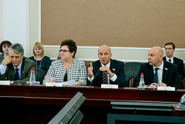 На заседании бюджетного комитета