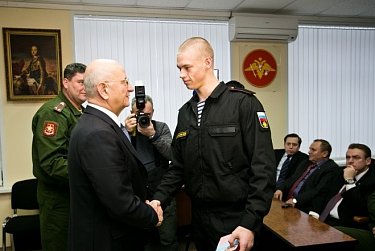 Служи достойно, солдат!