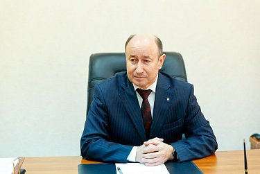 В рамках возможностей и полномочий