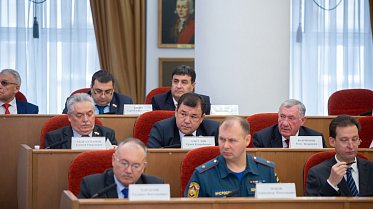 Парламентские слушания о мерах соцподдержки военнослужащих